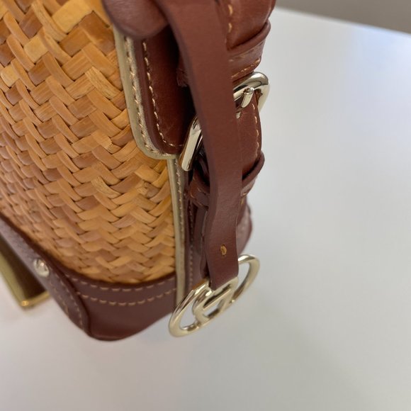 ETIENNE Ratten Hand Bag Faux Leather Trim Strap Center Zipper Pocket Two Pouches - Picture 4 of 15